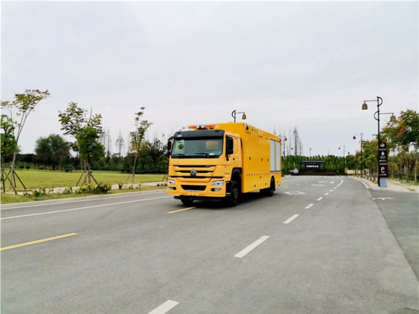 重汽豪沃大流量排水搶險車 重汽豪沃大流量排水搶險車
